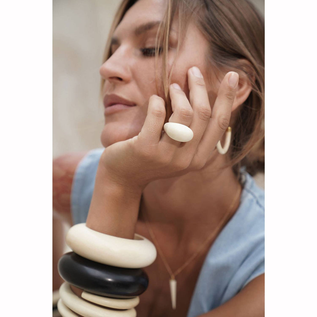 Chura Rounded White Wooden Bangle: M