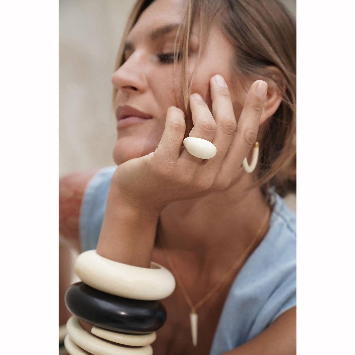 Chura Rounded White Wooden Bangle: M